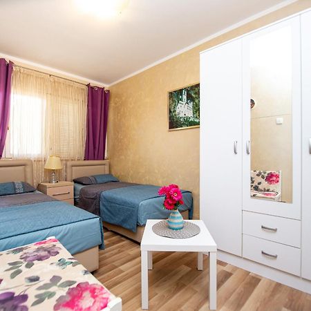 Fairytale 1 And 2 Apartment บุดวา ภายนอก รูปภาพ