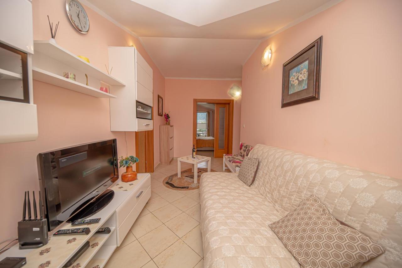 Fairytale 1 And 2 Apartment บุดวา ภายนอก รูปภาพ
