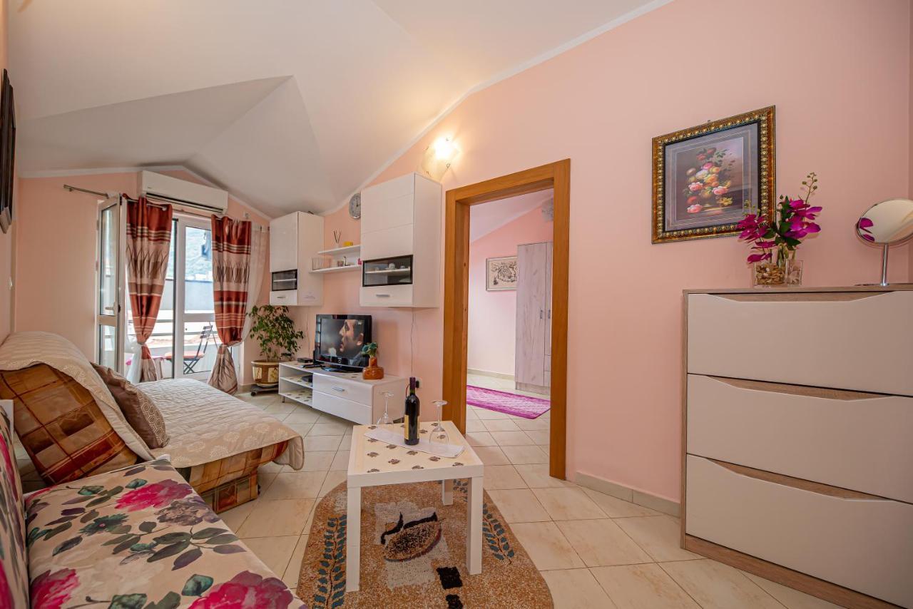 Fairytale 1 And 2 Apartment บุดวา ภายนอก รูปภาพ